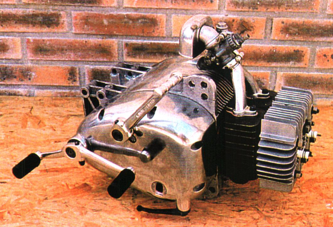Le moteur 125 bicylindres du Formichino